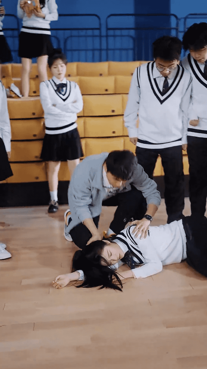 《错爱甜妻买一送一》完整版在线观看