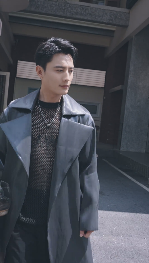 《来自深海的他》完整版在线观看