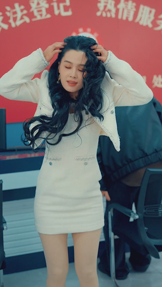 《甜蜜攻略:陆总前妻太傲娇》完整版在线观看