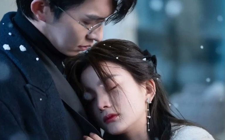 《白月光竟是我自己》完整版在线观看