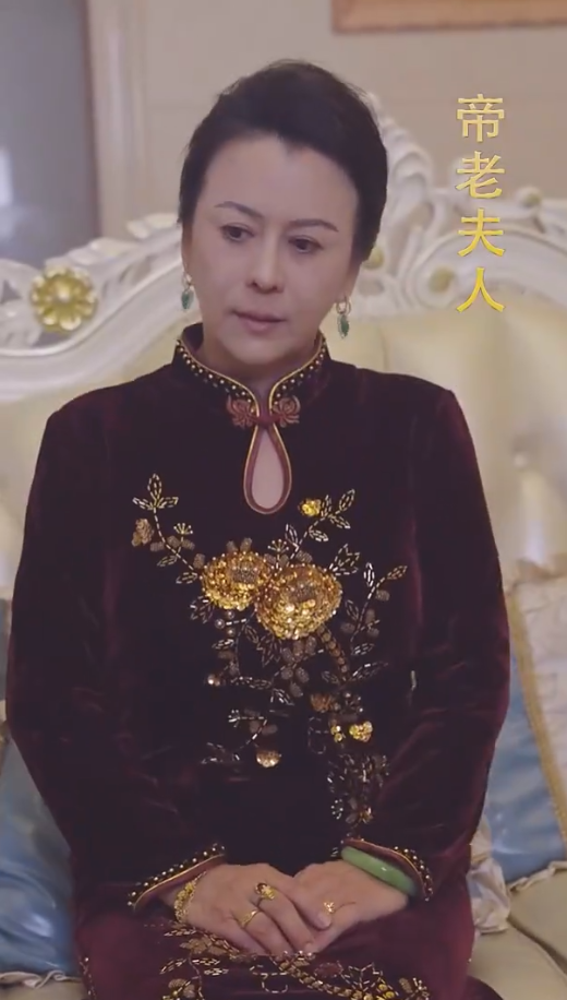 《离婚后我带三宝炸翻首富前夫集团》完整版在线观看