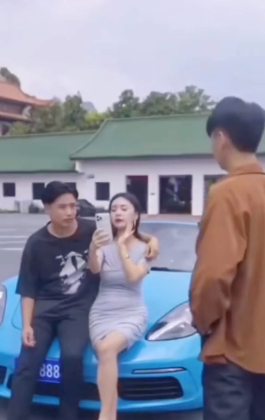 《神豪归来》完整版在线观看