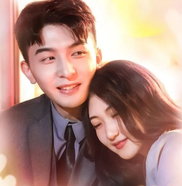 《闪婚老公是首富》完整版在线观看