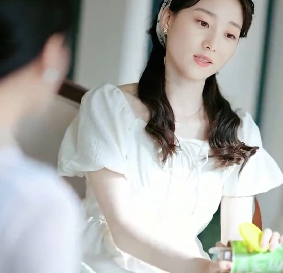 《闪婚后，傅先生乖乖宠我》完整版在线观看