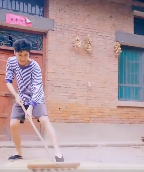 《重生1984当首富》完整版在线观看