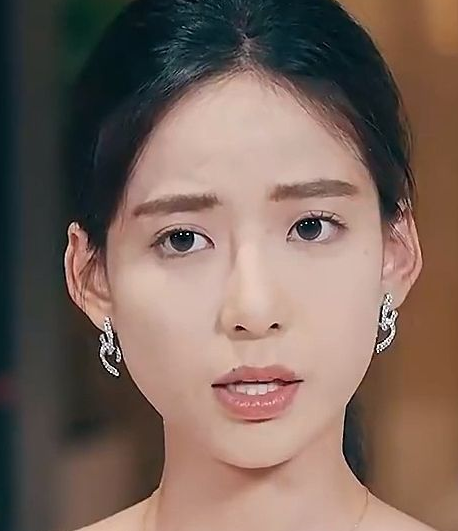 《拒绝复婚高冷女总裁后悔了》完整版在线观看