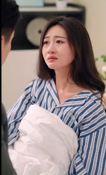 《霸爱成瘾 傅少轻轻爱》完整版在线观看