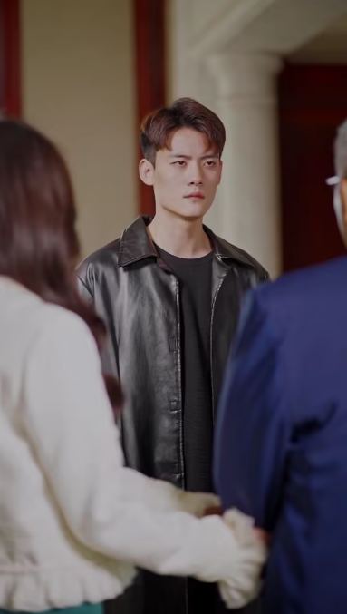 《都市逍遥天医》完整版在线观看