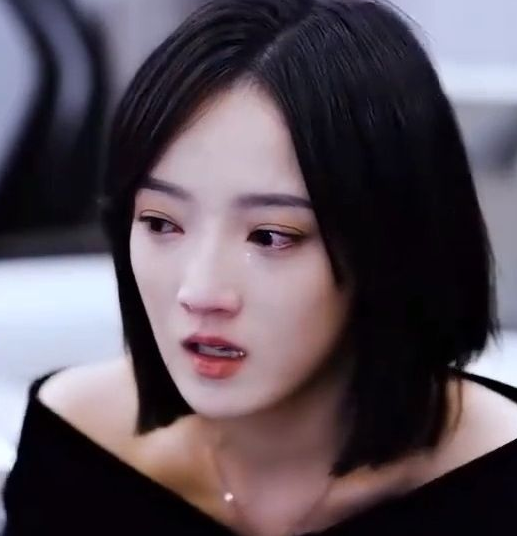 《娇妻带球跑，帝少你走开》完整版在线观看