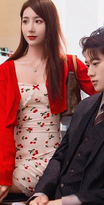 《我带老板去复仇》完整版在线观看