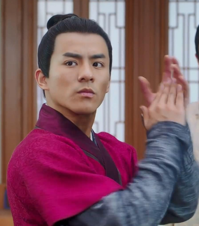 《冷面师爷俏县令》完整版在线观看